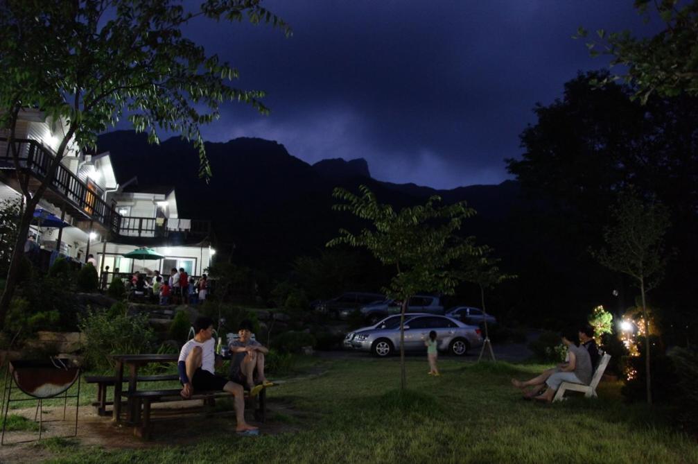 Chamjoeun Pension Chech'ŏn Dış mekan fotoğraf